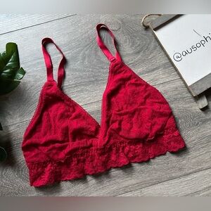 Madenform Vibrant Red Lace Ruffle Hem Wire Free Triangle Bralette. Size L / XL